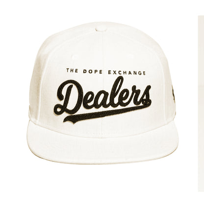 Dealers Classic Snapback Cream